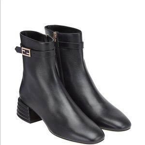Fendi promenade 35mm booties size 38
